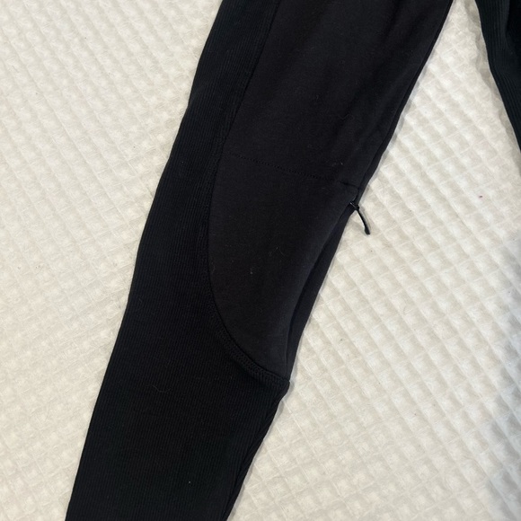 Lululemon energy, long line bra, new with tags size 14. - Picture 5 of 5